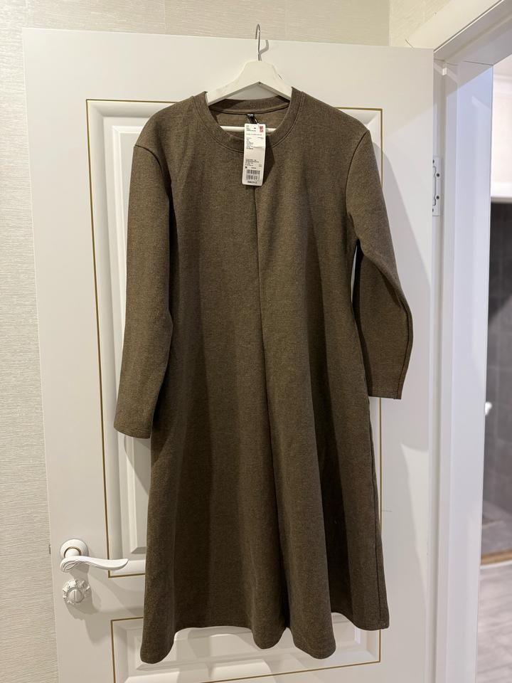 Uniqlo трикотажное платье