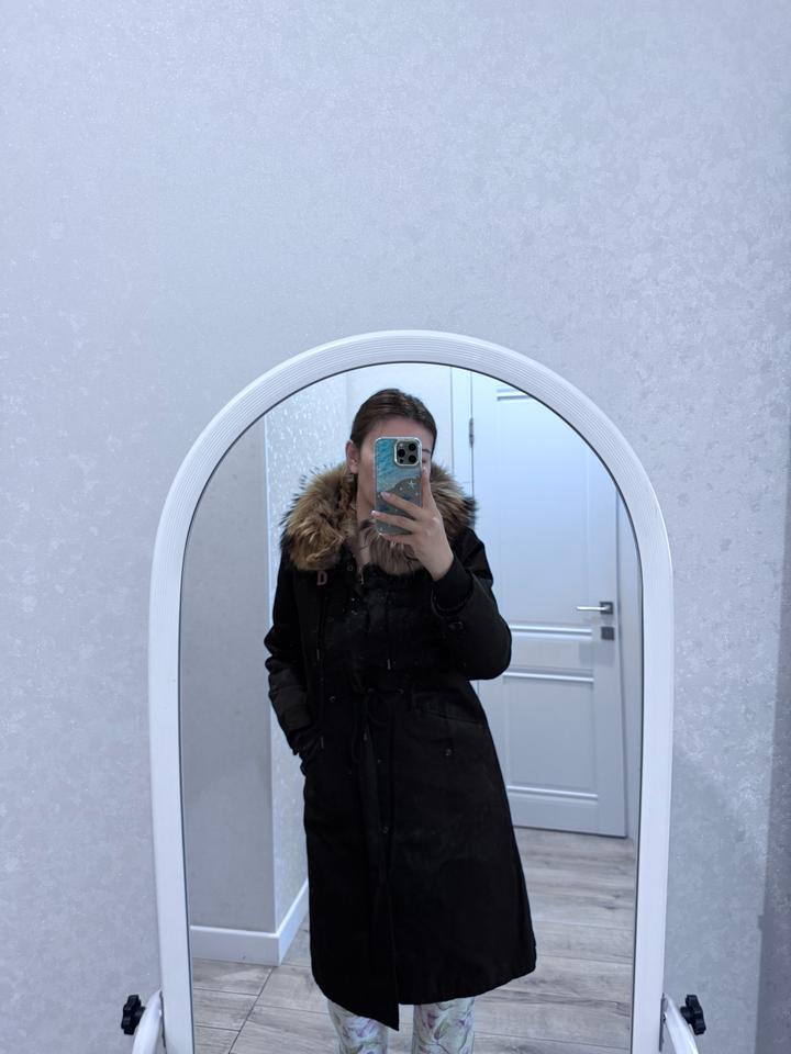 Женская парка с меховой подкладкой