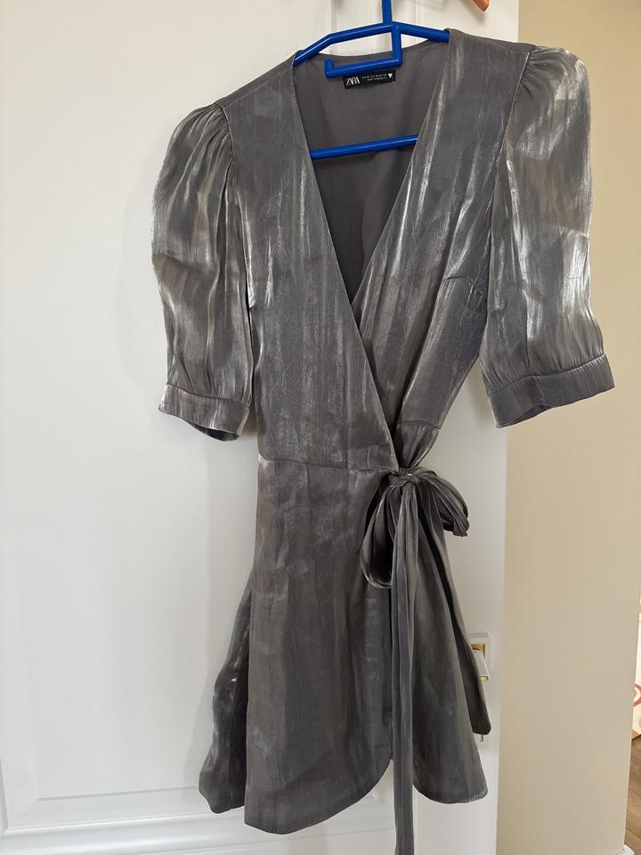 Платье ZARA с запахом