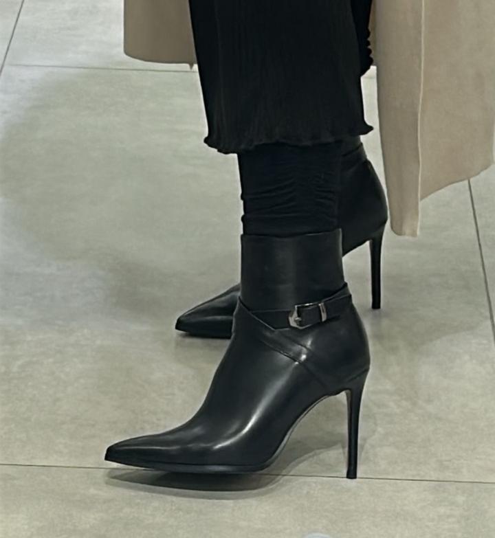 Celine Ботильоны на шпильке с ремешком