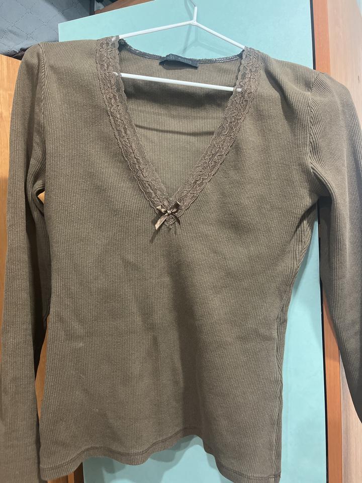 Лонгслив Zara с кружевом и бантом