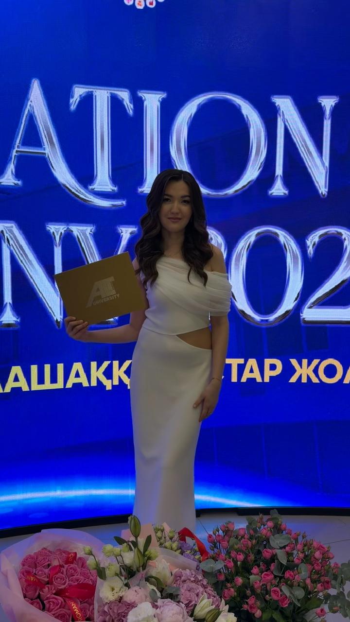 Choise.kz Белое вечернее платье с открытыми плечами и вырезом