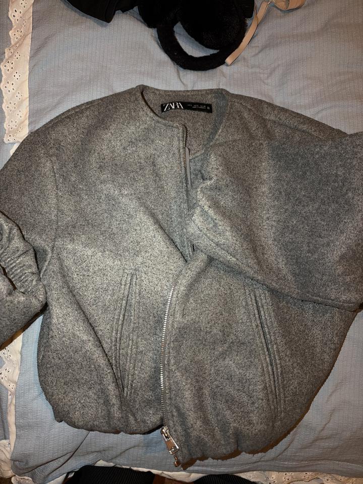 Бомбер ZARA