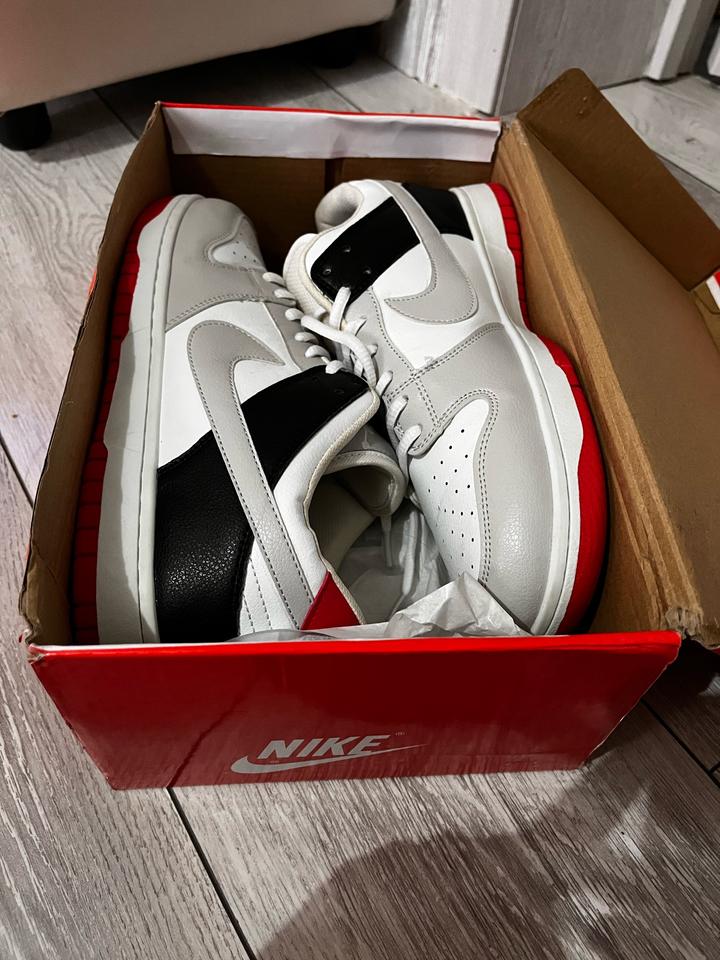 Кроссовки Nike
