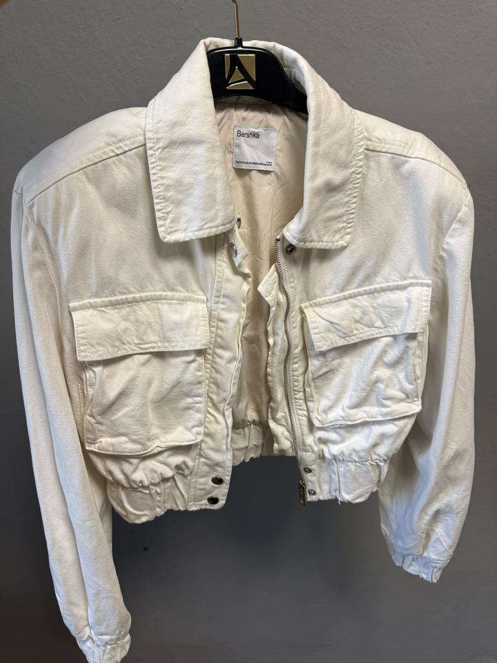 Укороченная джинсовая куртка Bershka