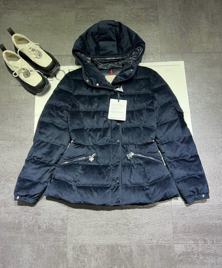 Пуховик Moncler