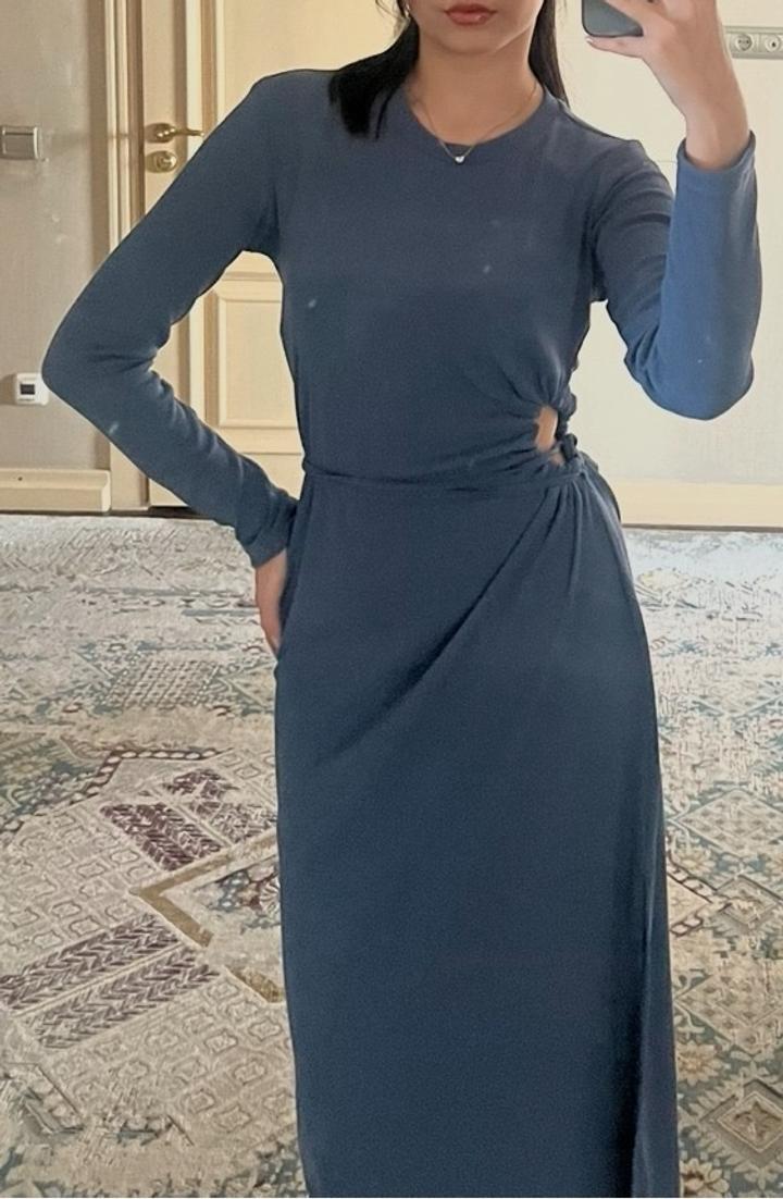 Zara Трикотажное платье миди с вырезом на боку