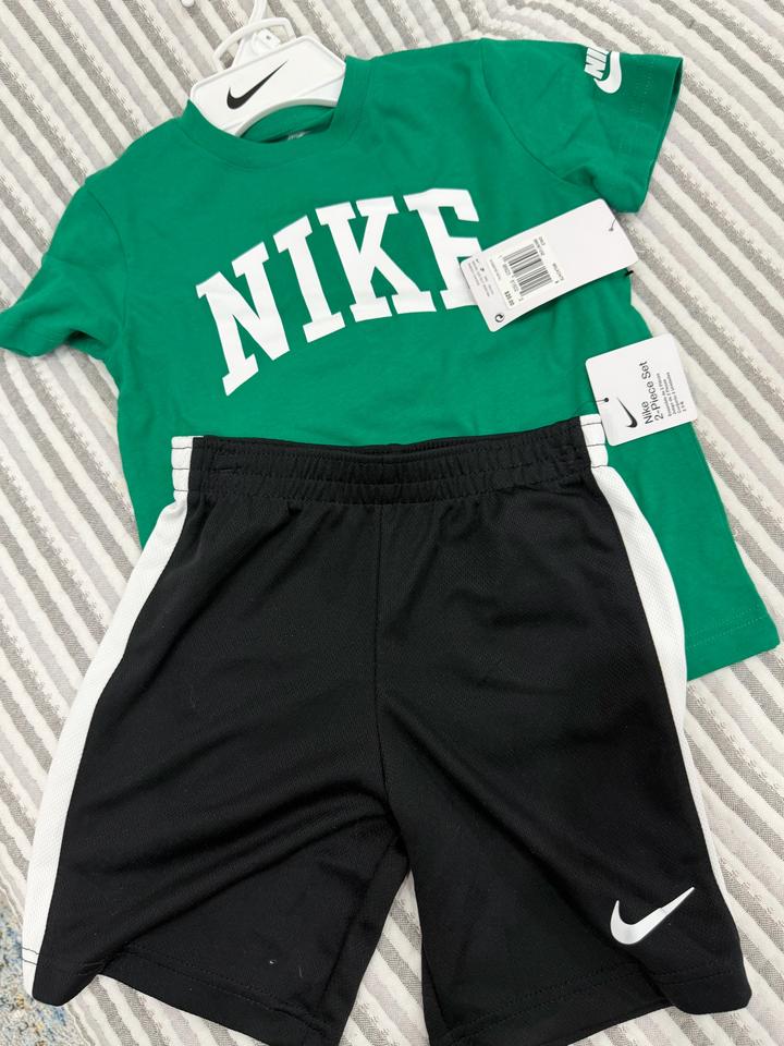 Детский комплект Nike с шортами и футболкой