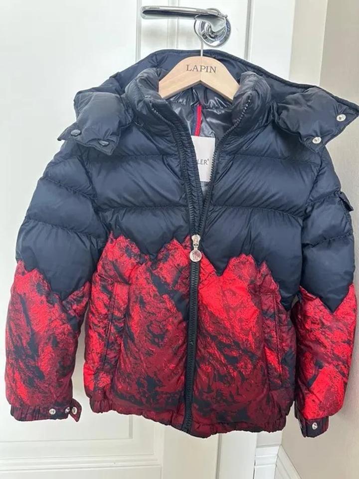 Пуховик Moncler на мальчика