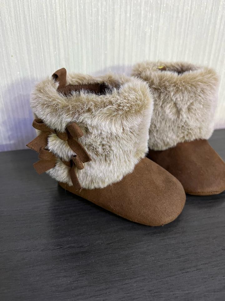 Детские меховые пинетки