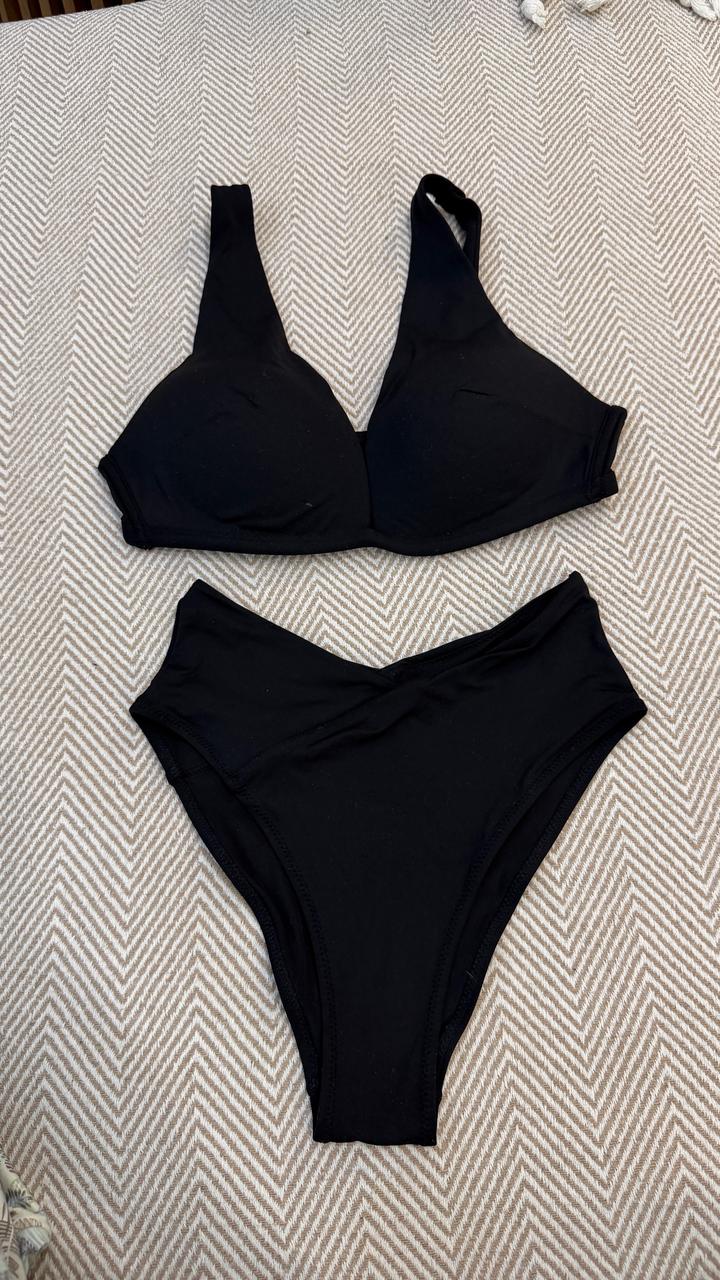 Купальник H&M. Раздельный, лифчик и бикини. Черный. Размер S-M.