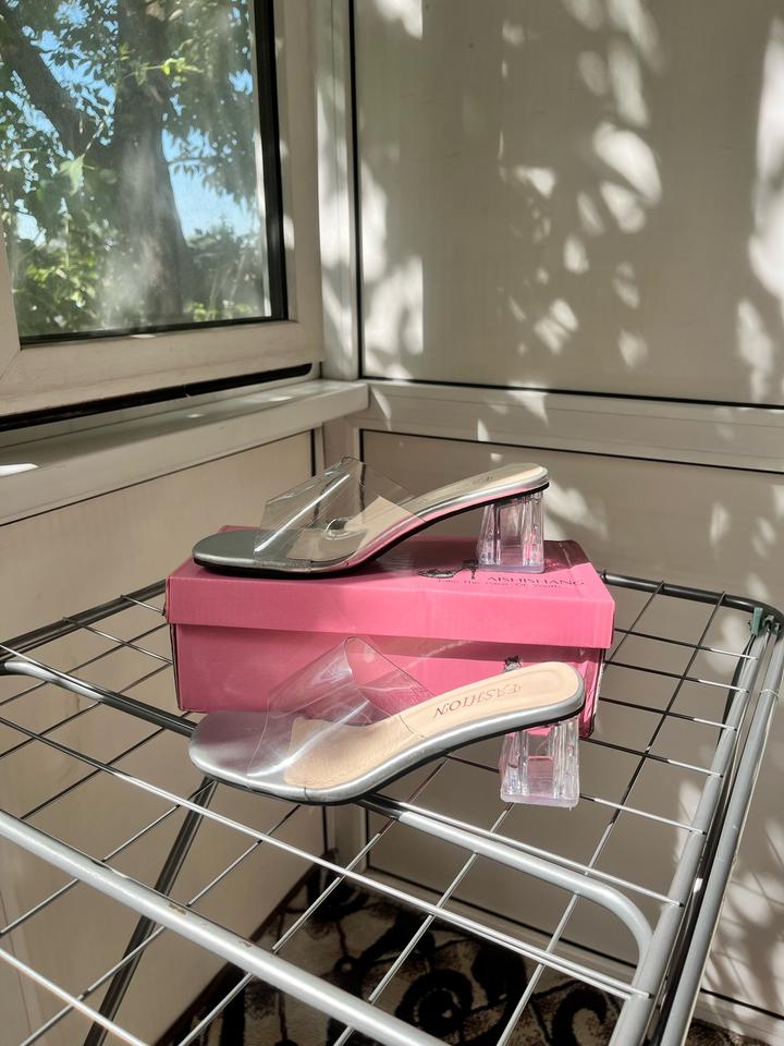 Босоножки
