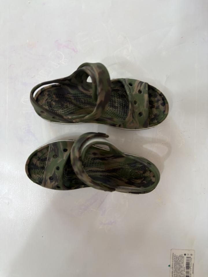 Сандалии Crocs