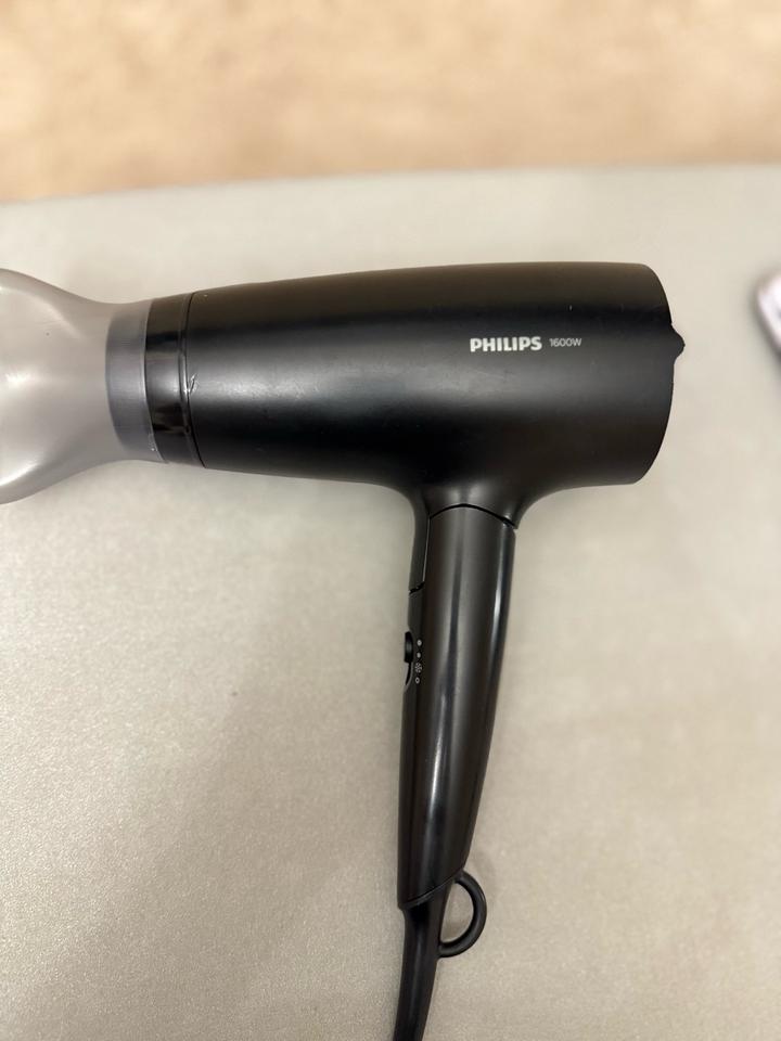 Фен Philips 1600W