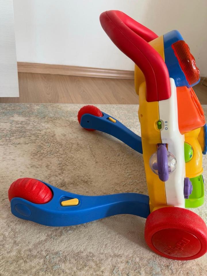 Игровой центр-каталка Chicco