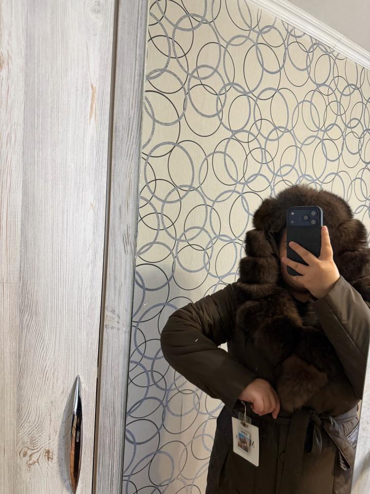 Max Mara Женский пуховик с меховым воротником