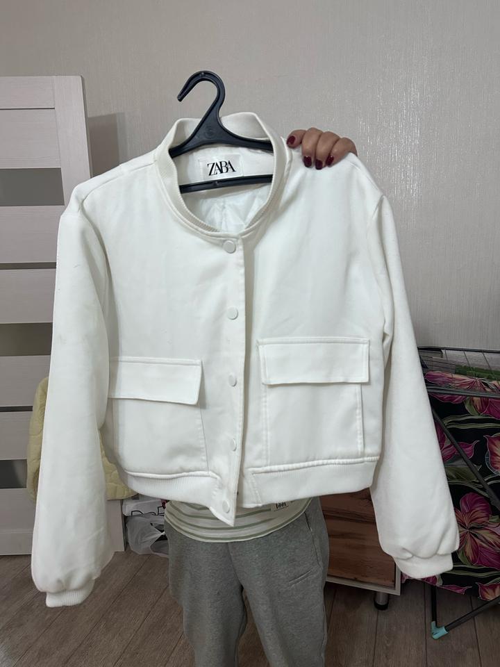 Бомбер ZARA