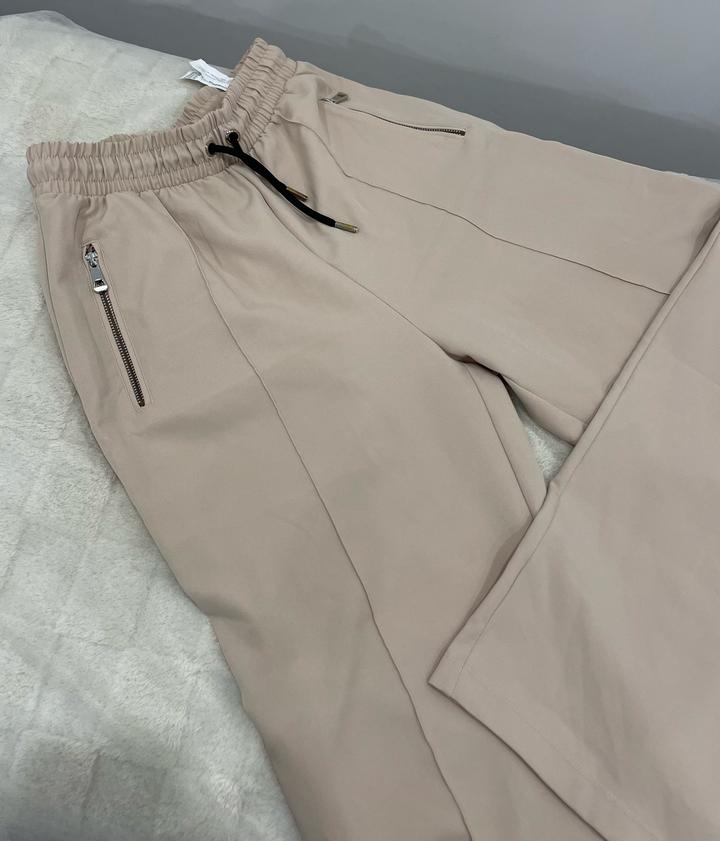 Брюки ZARA на резинке с карманами на молнии