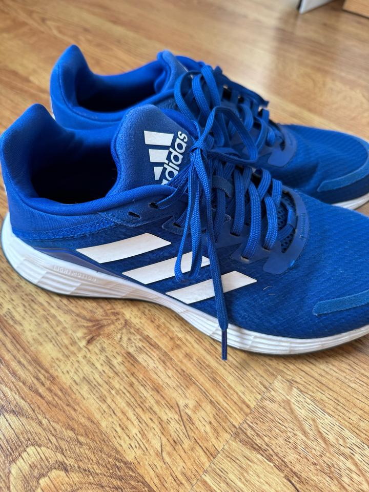 Кроссовки adidas