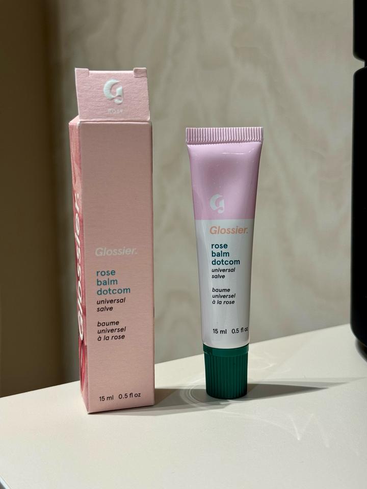 Бальзам для губ Glossier balm dotcom