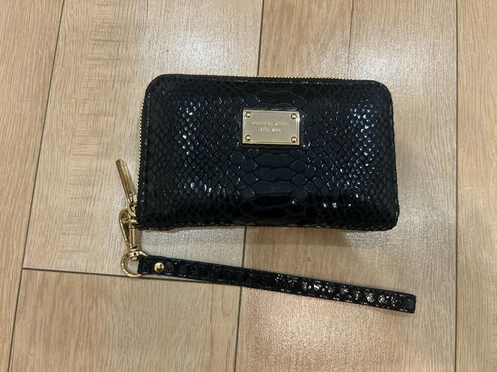 Кошелёк-клатч Michael Kors, black python