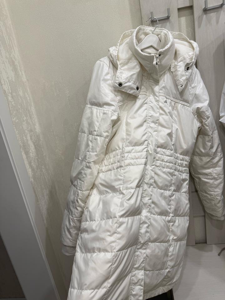 Женский пуховик adidas