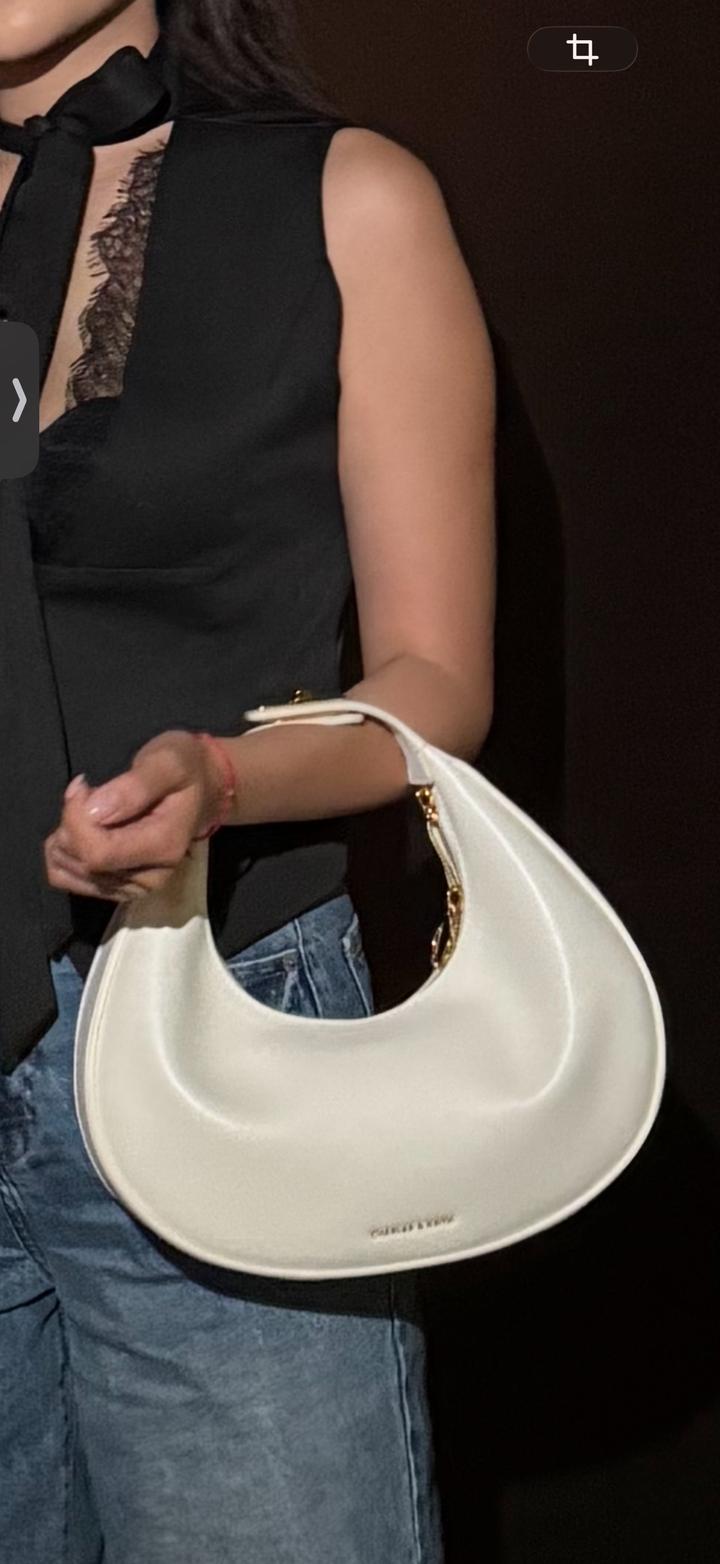 Сумка Charles & Keith