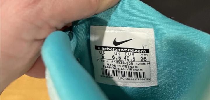Женские кроссовки Nike