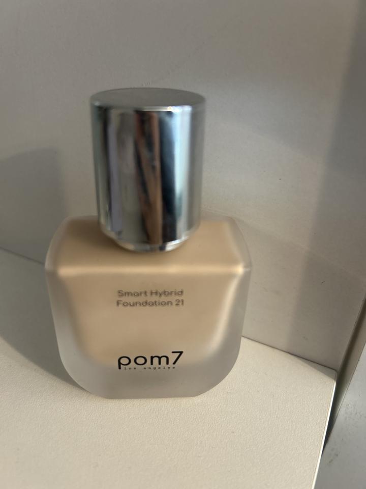 pom7 Тональный крем Smart Hybrid Foundation 21