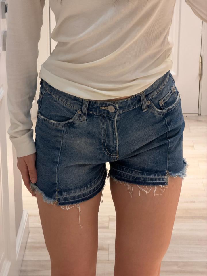 Джинсовые шорты Stradivarius
