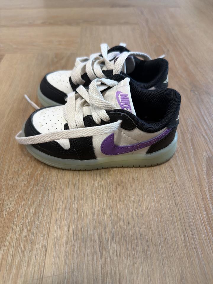 Nike кроссовки детские