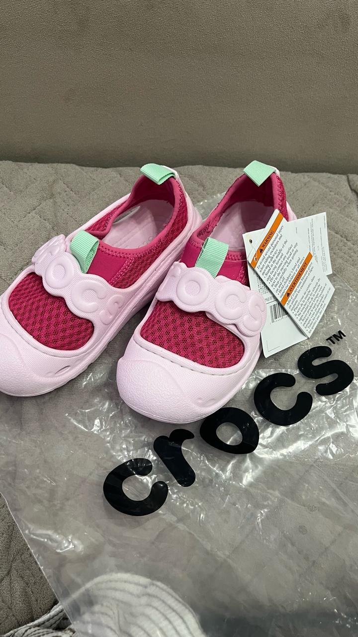 Кроссовки Crocs