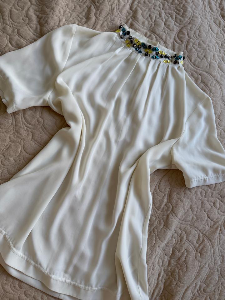 Блуза H&M с декоративными камнями