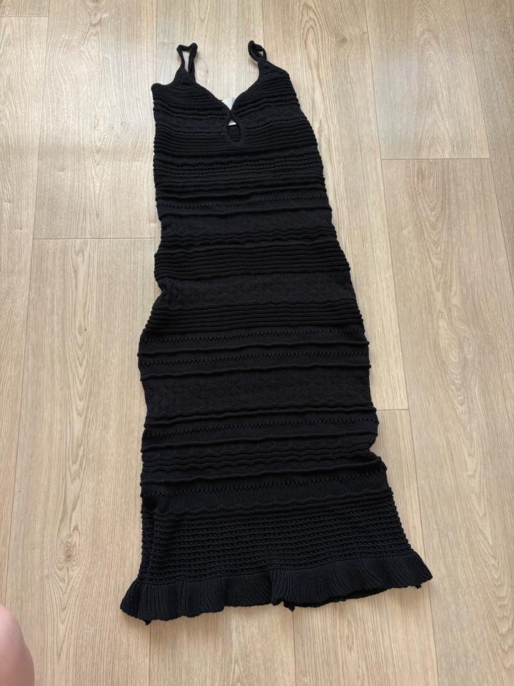 H&M Трикотажное платье миди