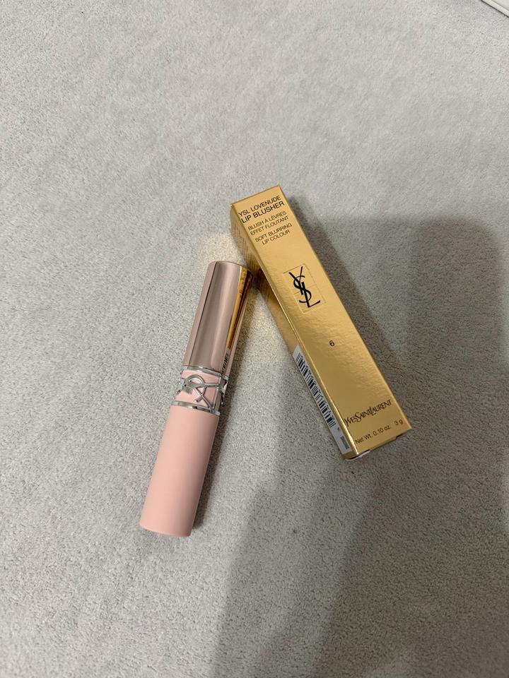 Yves Saint Laurent Yves Sainte Laurent помада Lovenude Lip Blusher