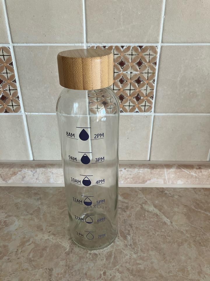 Стекляная бутылка для воды