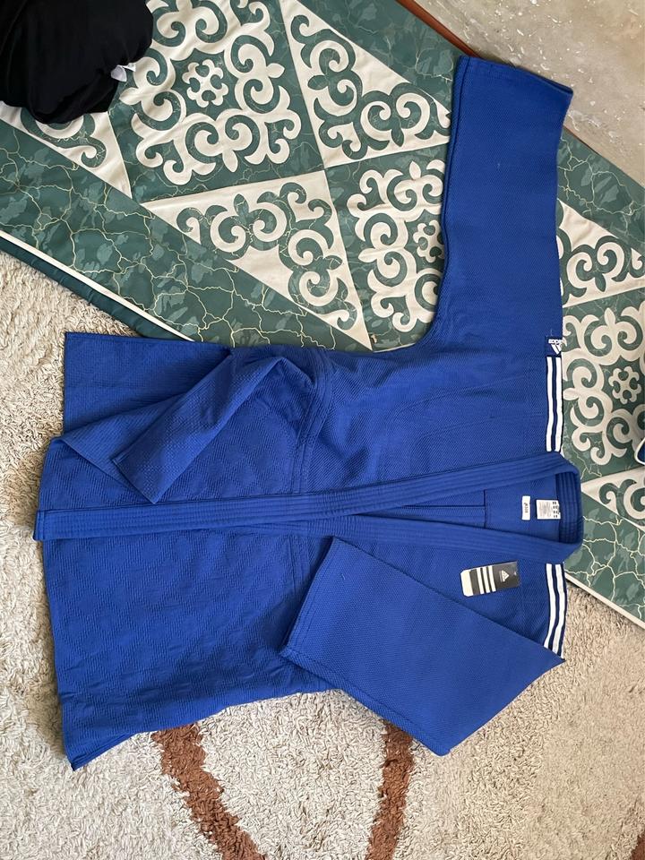 adidas кимоно для дзюдо