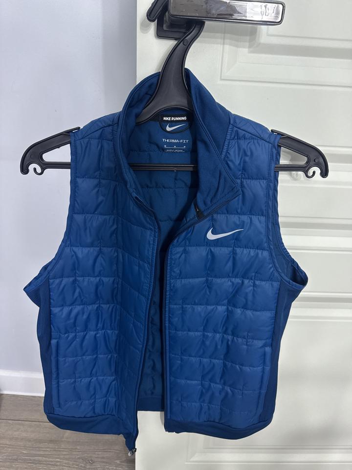 Женская Спортивная жилетка Nike