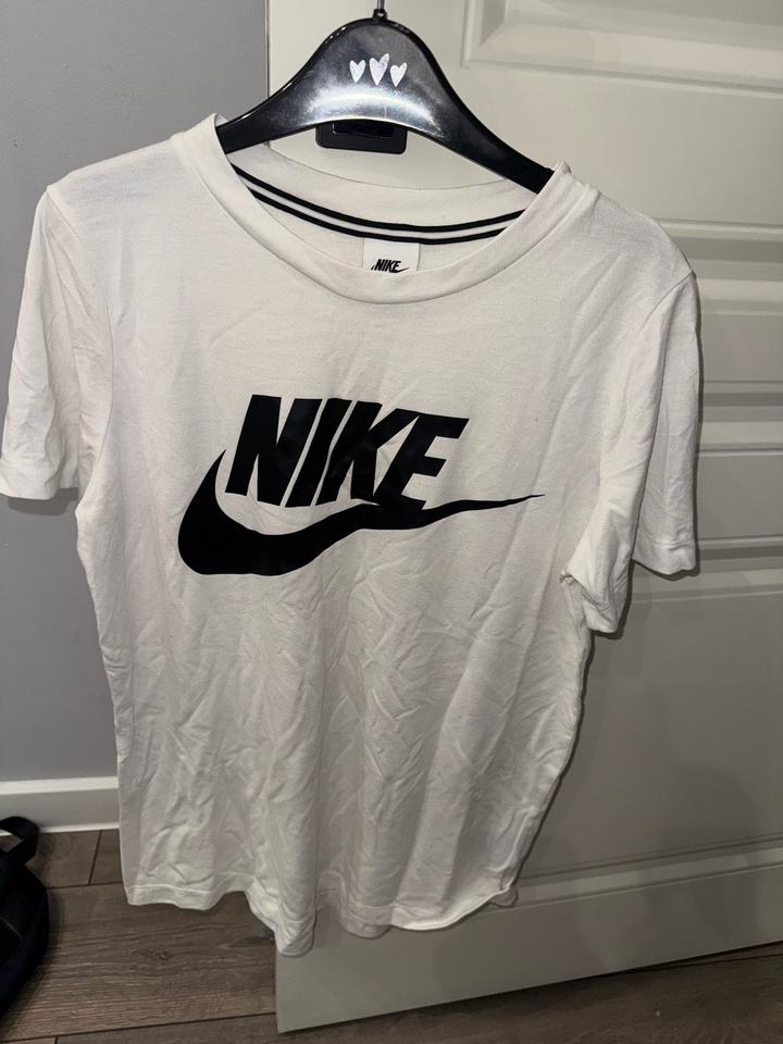 Футболка Nike