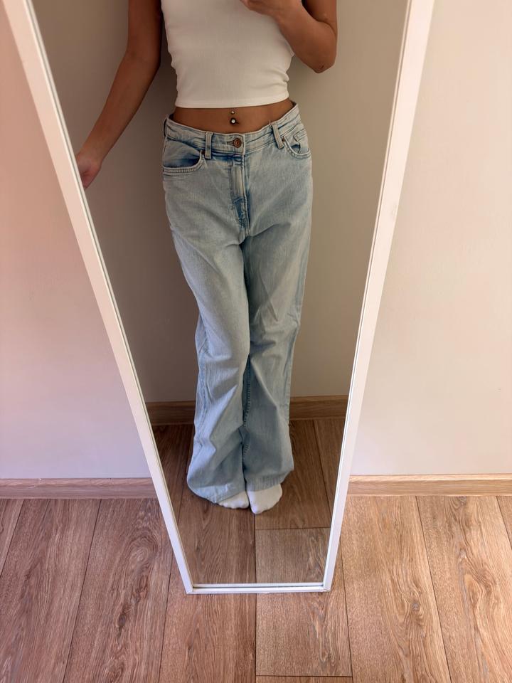 Джинсы Bershka широкие голубые