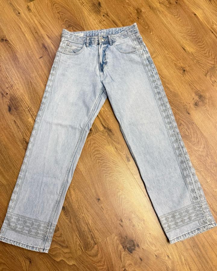 Мужские джинсы ZARA с вышивкой