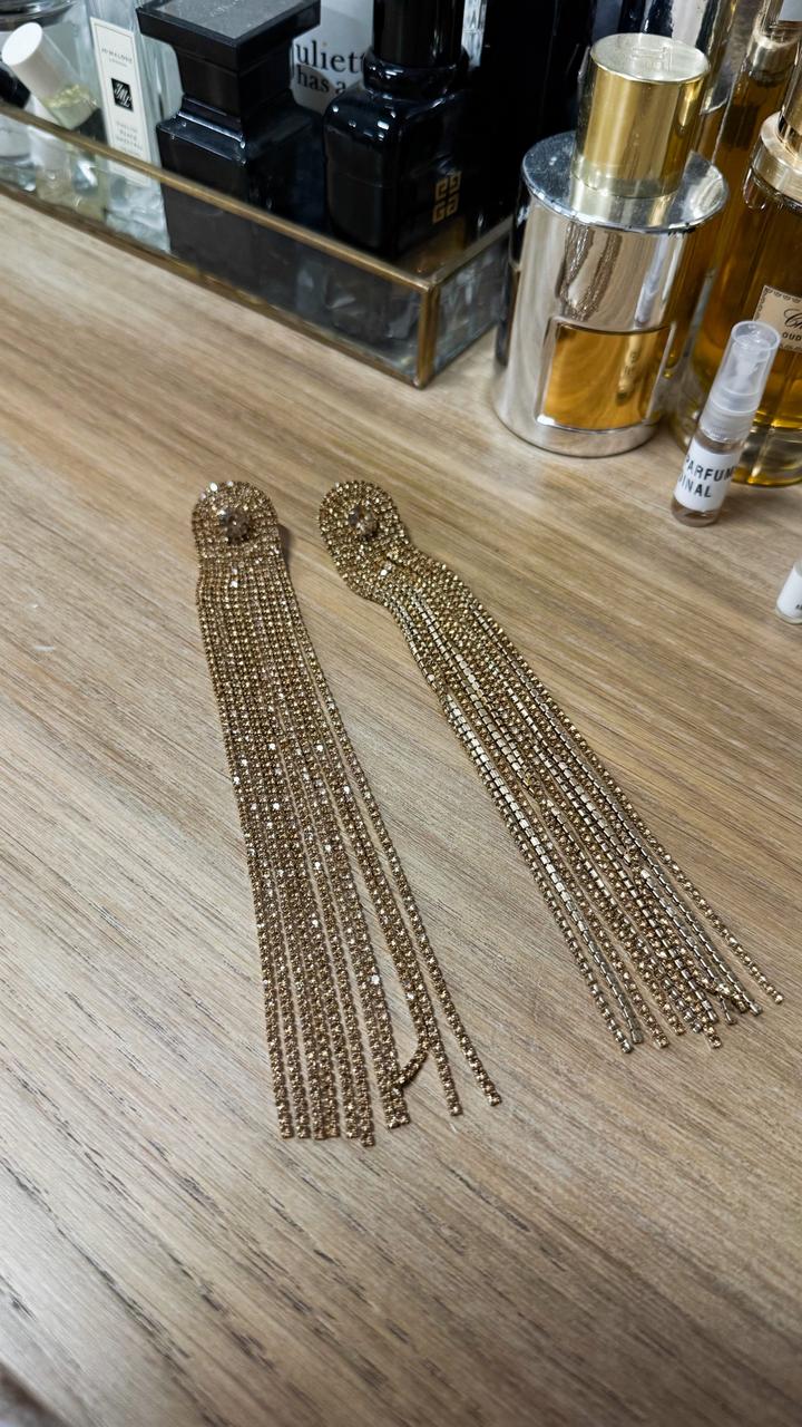 Серьги с длинными подвесками из страз