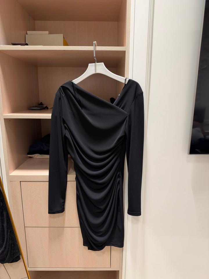 Черное платье Zara