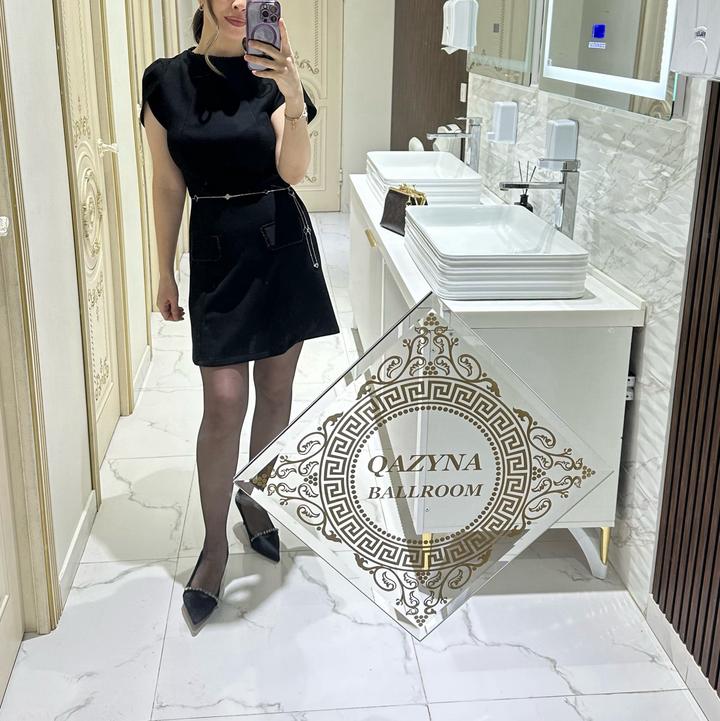 Черное платье