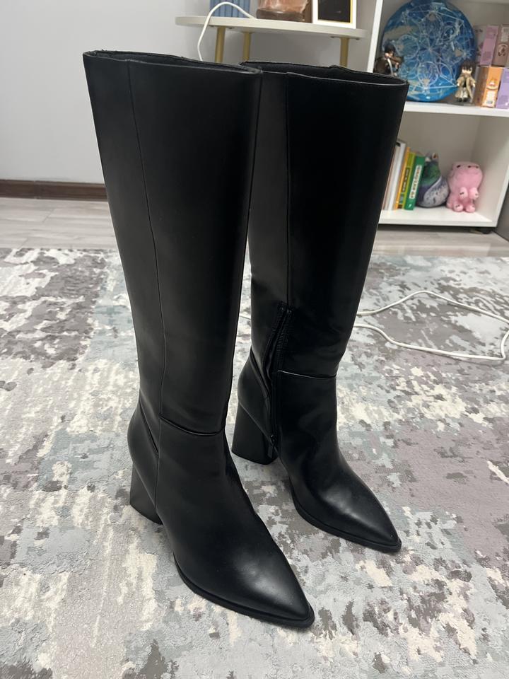 Stradivarius Женские сапоги на каблуке