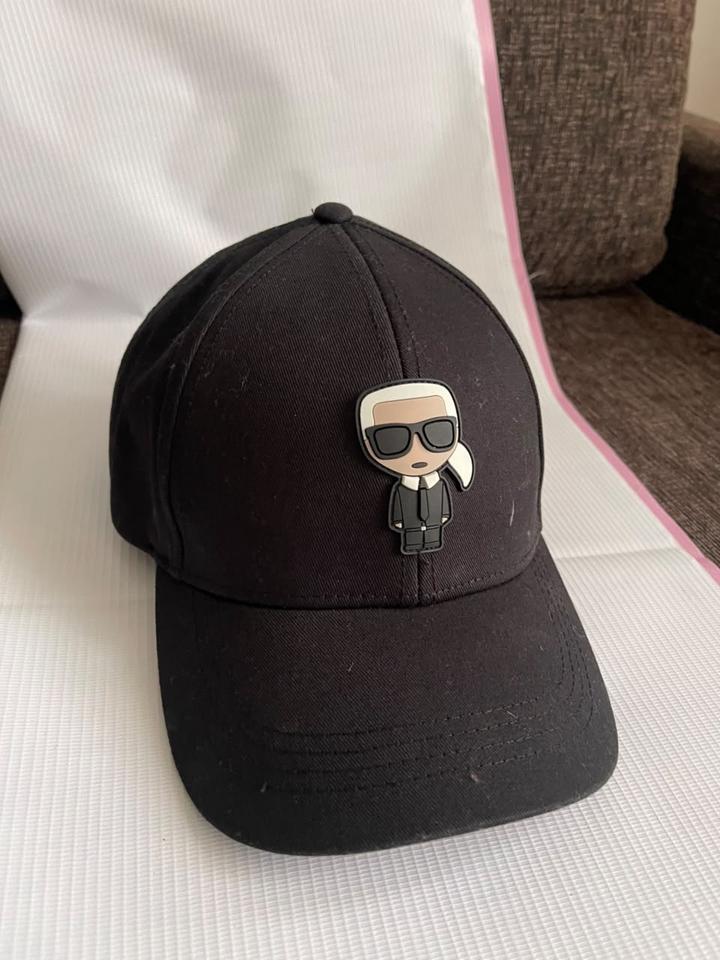 Кепка Karl Lagerfeld