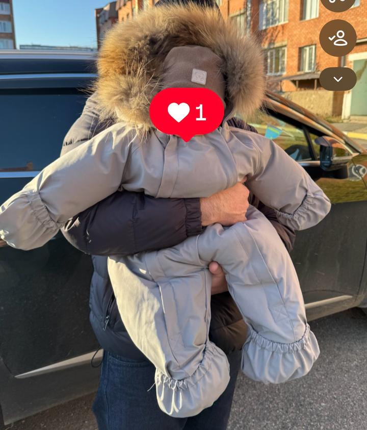 Зимний детский комбинезон