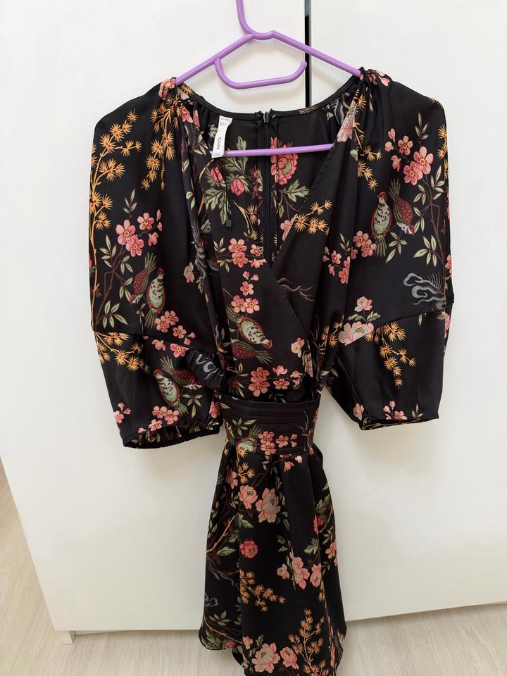 Mango Платье с цветочным принтом