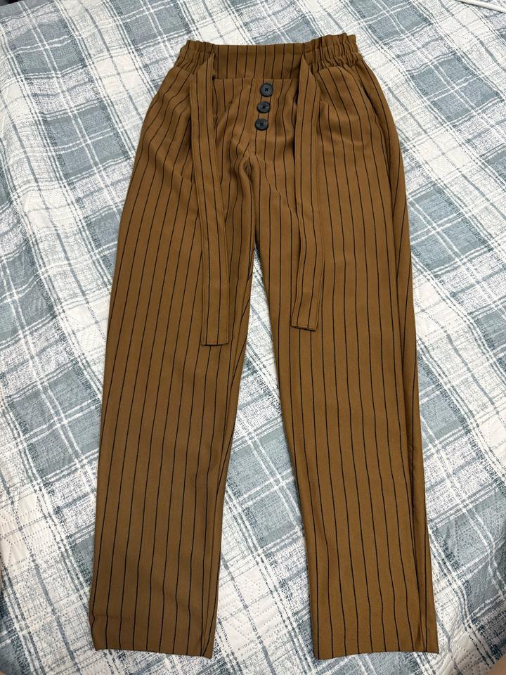 Брюки Stradivarius в полоску