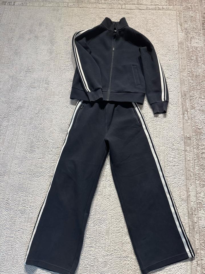 uni qlo Спортивный костюм